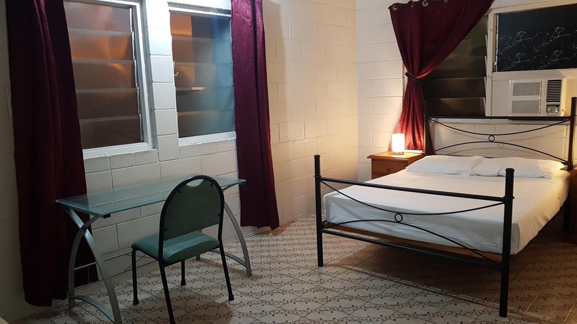 Asylum Cairns Share House Hostel Exterior photo